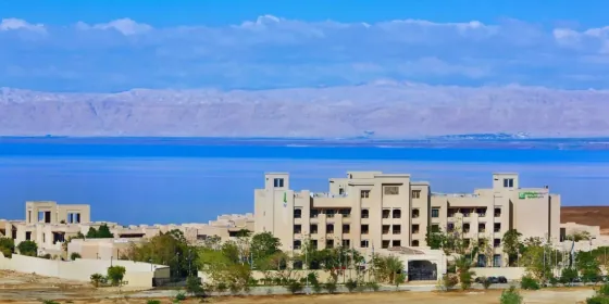 Holiday Inn Resort Dead Sea 5*